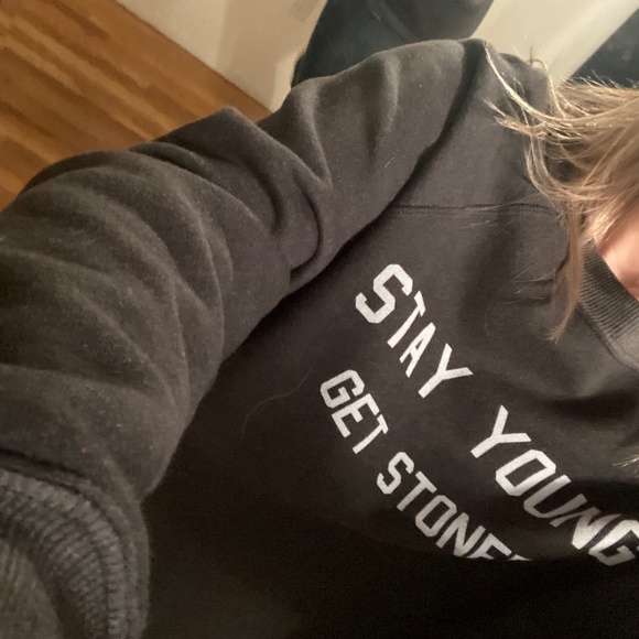 HTF Saturday School “Stay Young Get Stoned’” Graphic Print Sweatshirt Gray Sz S - Picture 15 of 15